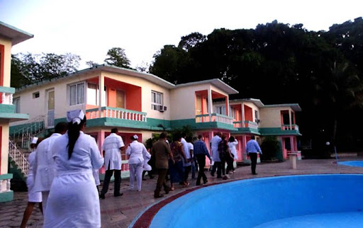 Personal de salud volcado mayormente a enfrentar la Covid-19 Personal de salud volcado mayormente a enfrentar la Covid-19