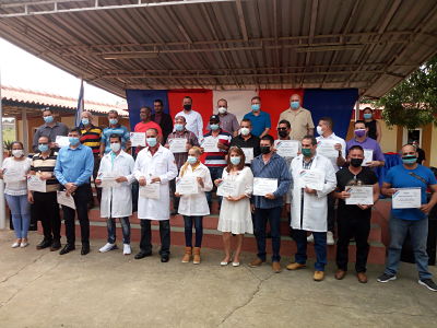 Reciben reconocimientos colaboradores cubanos en Angola Reciben reconocimientos colaboradores cubanos en Angola