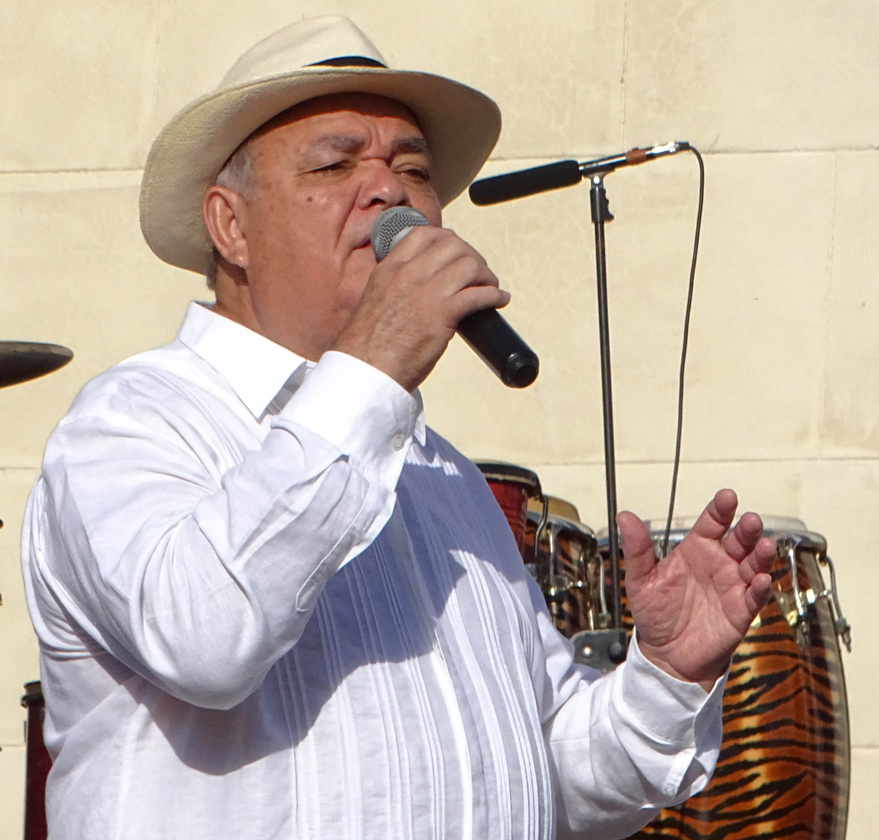 El gran bolero de Mundito González El gran bolero de Mundito González