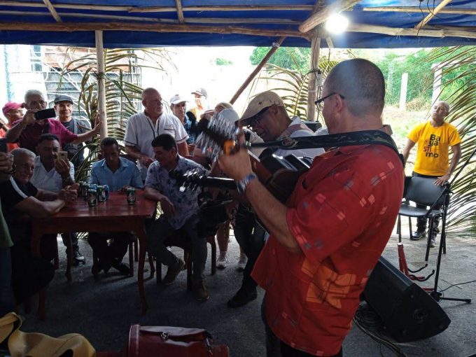 El ajiaco de Don Fernando: un área de auténtica música campesina