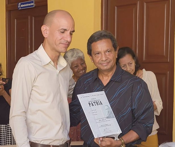 Premio Periódico Patria para dos reporteros granmenses