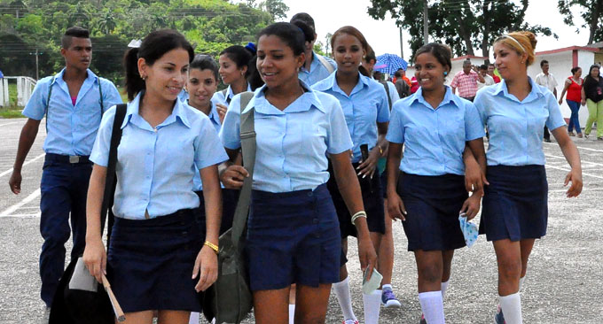 Sector educacional cubano dice NO al consumo de drogas Sector educacional cubano dice NO al consumo de drogas