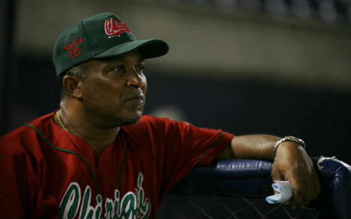 Cubano Alfonso Urquiola dirigirá equipo local de béisbol en Panamá