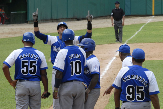 Industriales aseguró pase a segunda fase de la Serie cubana de béisbol Industriales aseguró pase a segunda fase de la Serie cubana de béisbol