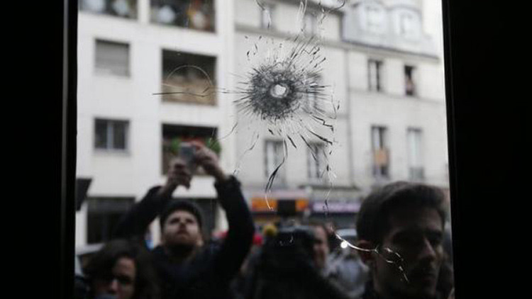 Francia promete respuesta “despiadada” tras ataques islamistas que dejan 129 muertos Francia promete respuesta “despiadada” tras ataques islamistas que dejan 129 muertos