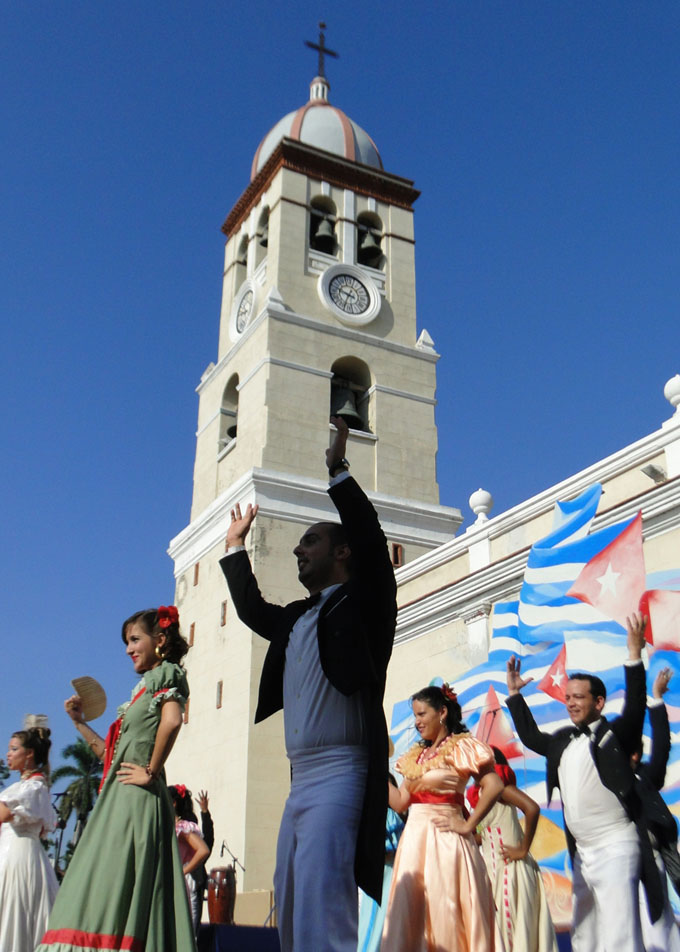 Festejan 502 años de la fundación de la villa San Salvador