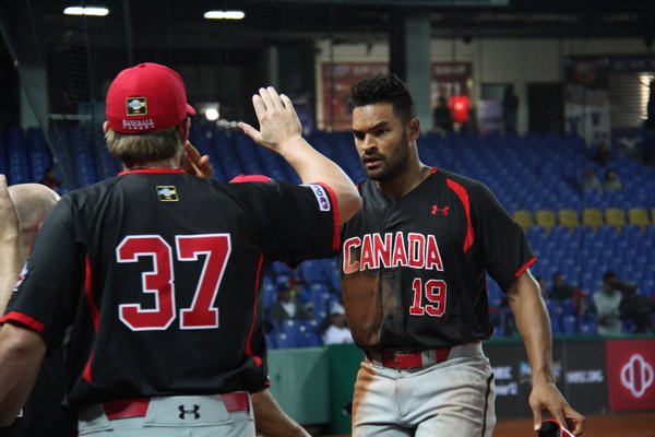 Cuba debuta con revés en torneo de béisbol Premier 12 Cuba debuta con revés en torneo de béisbol Premier 12