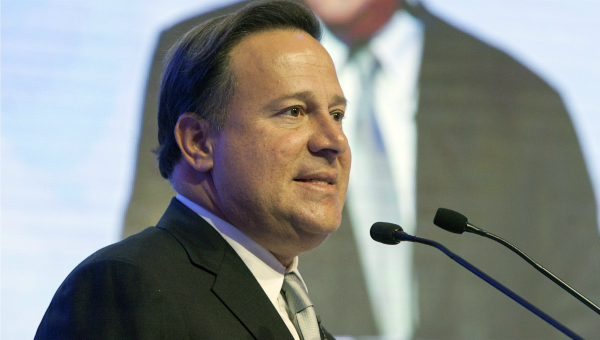 Presidente panameño anuncia construcción de albergue para migrantes