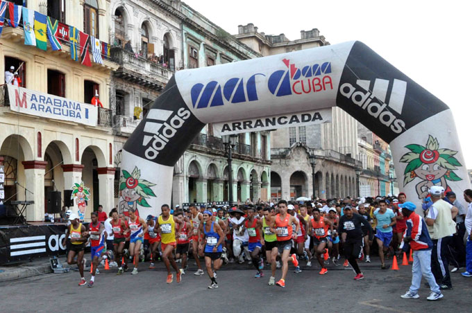 Se corre hoy Marabana 2015 con récord de participantes Se corre hoy Marabana 2015 con récord de participantes