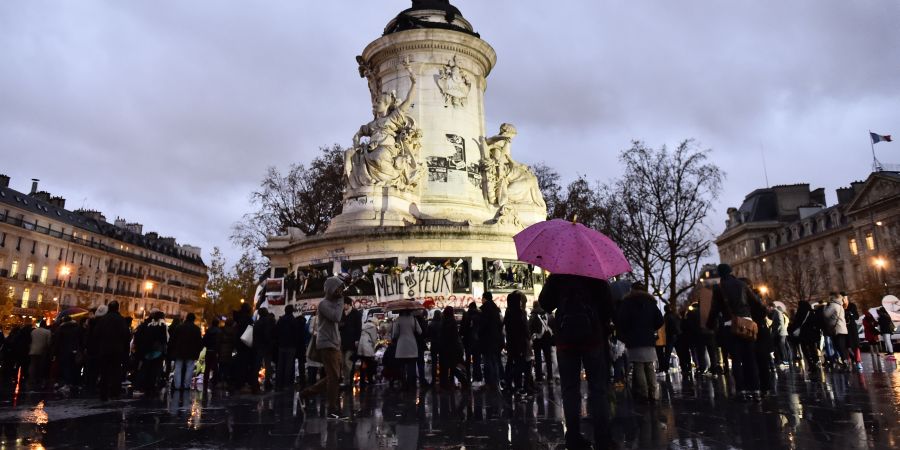 Marchas silenciosas en toda Francia tras los atentados de París Marchas silenciosas en toda Francia tras los atentados de París