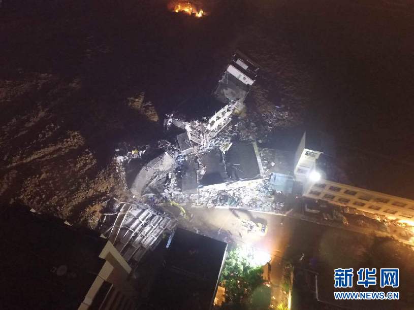 Suman 91 los desaparecidos por alud de tierra en sureste de China