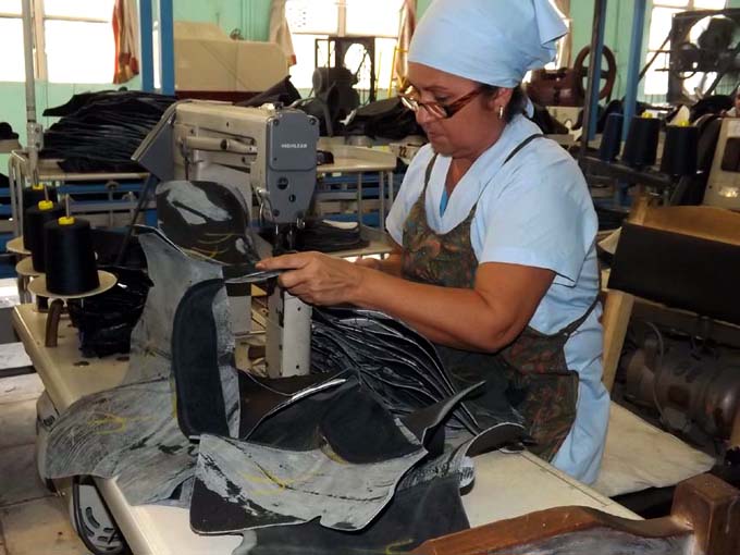 Retos de la Fábrica de Calzado Onell Cañete de Manzanillo