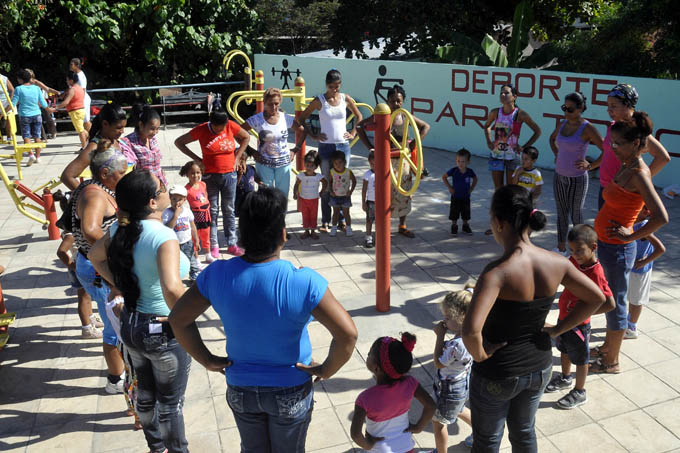 Sesiona en Manzanillo evento de Educación Física de la Enseñanza Especial