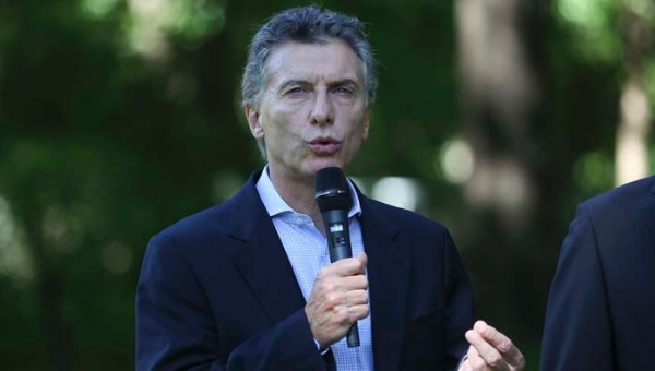 Macri olvida su discurso tras un mes como Presidente