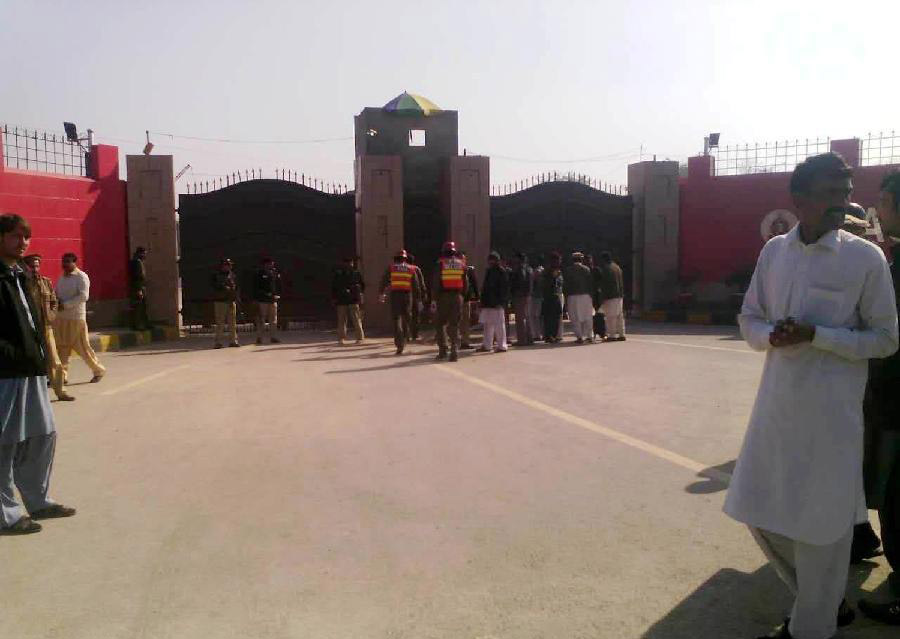Al menos 20 muertos en ataque a universidad pakistaní Al menos 20 muertos en ataque a universidad pakistaní