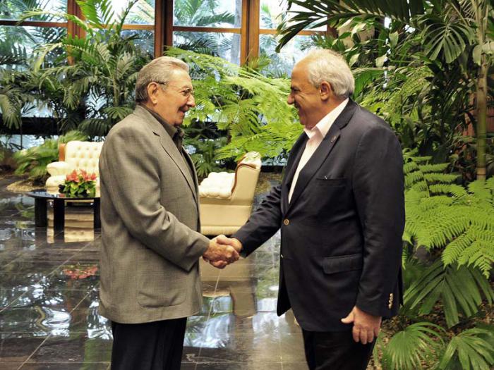 Recibió Raúl al Secretario General de la UNASUR Recibió Raúl al Secretario General de la UNASUR