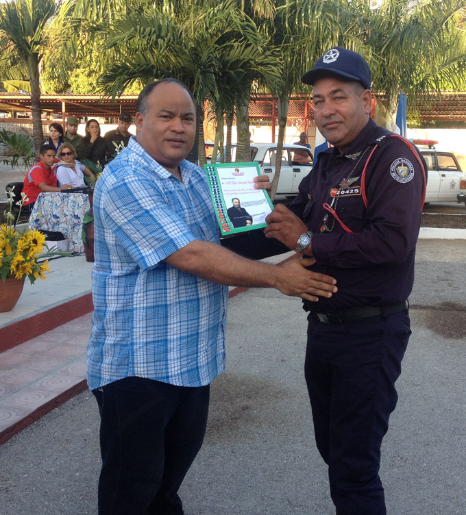 Festejan en Granma aniversario 57 de la Policía Nacional Revolucionaria