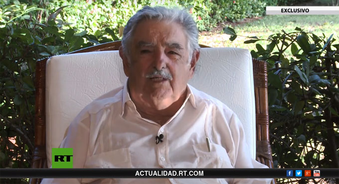 Entrevista con José Mujica: “Es difícil construir edificios socialistas con albañiles capitalistas”