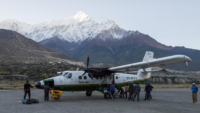 Confirman la muerte de las 23 personas a bordo de avioneta accidentada en Nepal