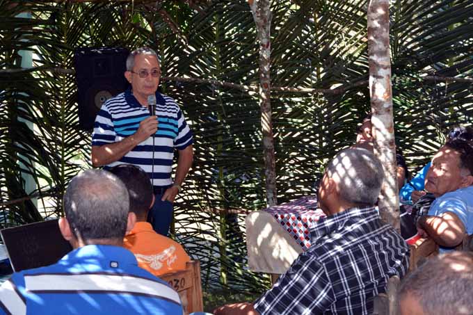 Intercambian científicos y productores en la Sierra Maestra