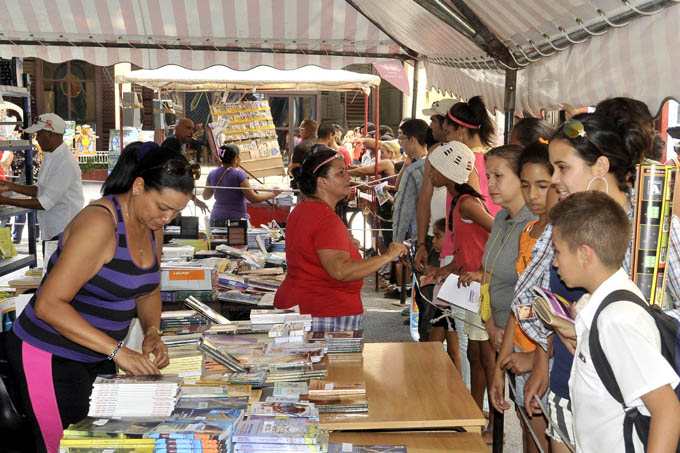 Feria del Libro Cuba 2016 comienza su periplo por todo el país