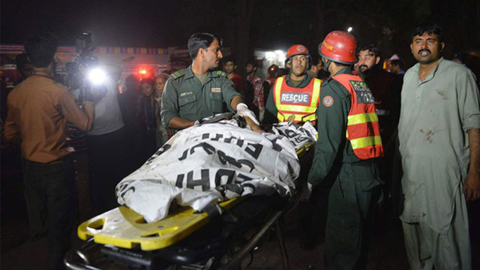 Ejército pakistaní lanza campaña antiterrorista tras mortífero ataque Ejército pakistaní lanza campaña antiterrorista tras mortífero ataque