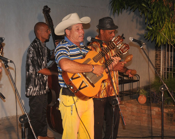 Premian canción tema de la campaña Fidel entre nosotros Premian canción tema de la campaña Fidel entre nosotros