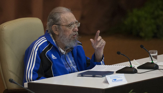 El pueblo cubano vencerá, aseguró Fidel en el 7mo. Congreso