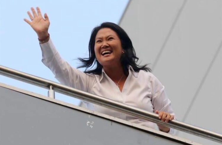 Keiko Fujimori se proclama primera fuerza política en Perú Keiko Fujimori se proclama primera fuerza política en Perú
