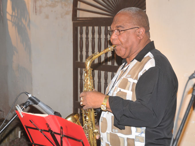 Presentó saxofonista bayamés su primer demo en solitario