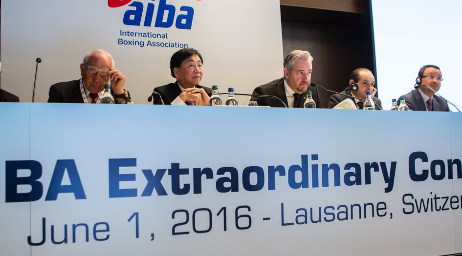 AIBA autoriza a profesionales para boxeo olímpico