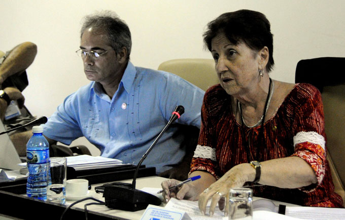 Cuba ordena su economía para enfrentar el segundo semestre del año Cuba ordena su economía para enfrentar el segundo semestre del año