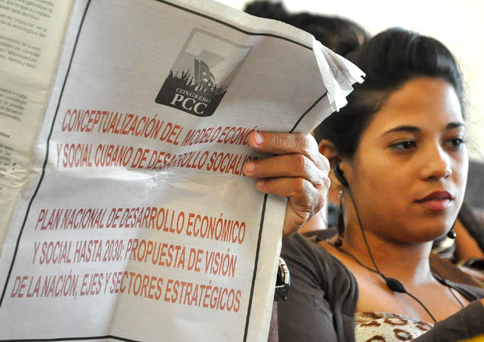 Perfilan futuro de Cuba profesionales de la prensa en Granma