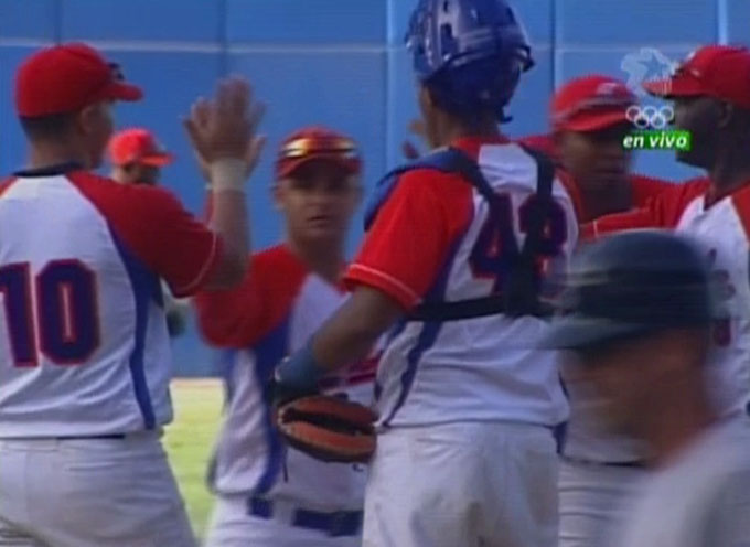 Cuba vence 5-1 a Estados Unidos y toma ventaja en la serie (+ videos)