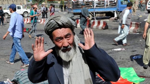 Explosión en Kabul durante una acción de protesta deja más de 60 muertos Explosión en Kabul durante una acción de protesta deja más de 60 muertos