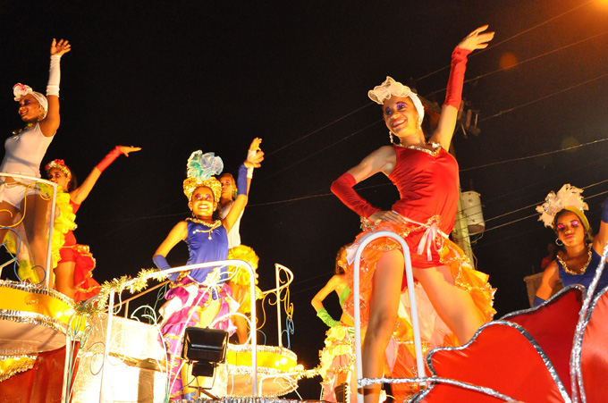 Espectáculo “Añejo Cuba” abrirá el Carnaval Bayamo 2016