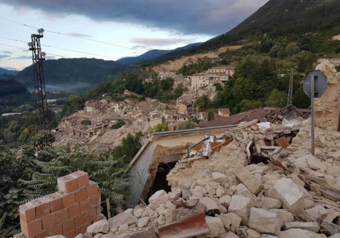 Potente sismo en Italia deja al menos 38 muertos y un centenar de desaparecidos (+ fotos y videos) Potente sismo en Italia deja al menos 38 muertos y un centenar de desaparecidos (+ fotos y videos)