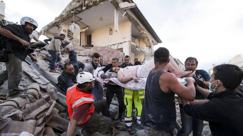 Aumenta a 159 cifra de muertos por terremoto en Italia Aumenta a 159 cifra de muertos por terremoto en Italia