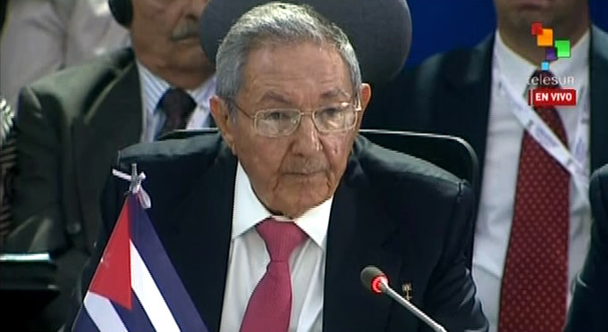 Cuba no va a renunciar a uno solo de sus principios, Raúl (+ discurso y videos) Cuba no va a renunciar a uno solo de sus principios, Raúl (+ discurso y videos)