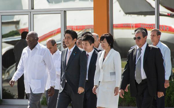 Concluye positiva visita a Cuba de Primer Ministro japonés Concluye positiva visita a Cuba de Primer Ministro japonés