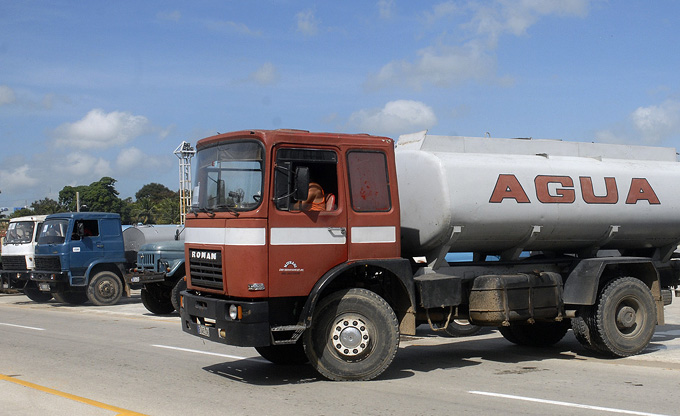 Movilizan medios y fuerzas para garantizar abasto de agua en Bayamo