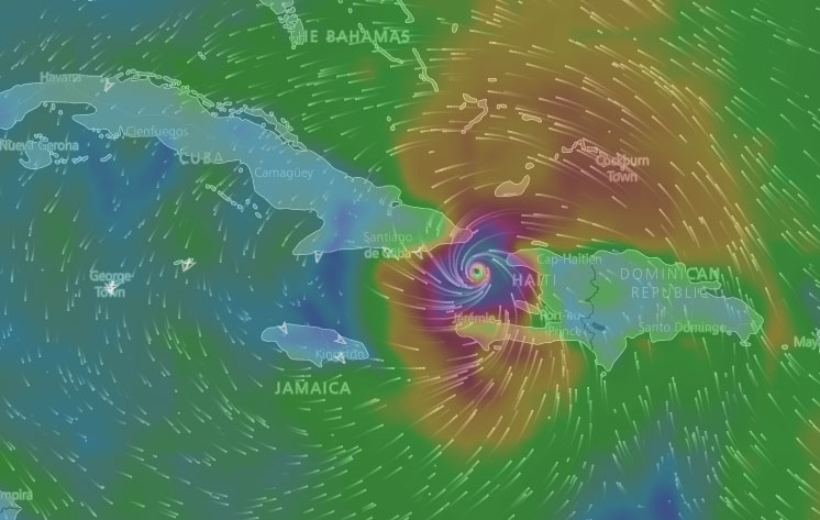 Centro de Matthew próximo a la costa sur de Guantánamo (Aviso Nro 28, 3:00 pm)