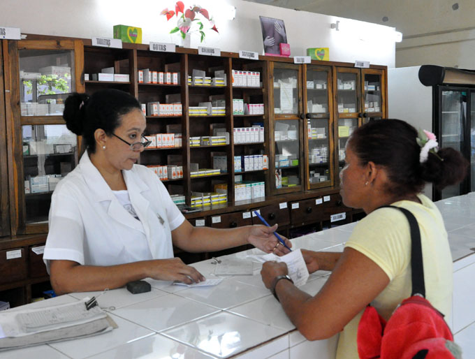 Conmemoran en Granma Día del trabajador Farmacéutico Conmemoran en Granma Día del trabajador Farmacéutico