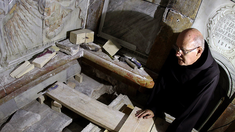 La histórica apertura de la tumba de Cristo nos deja una inquietante duda (+ video) La histórica apertura de la tumba de Cristo nos deja una inquietante duda (+ video)