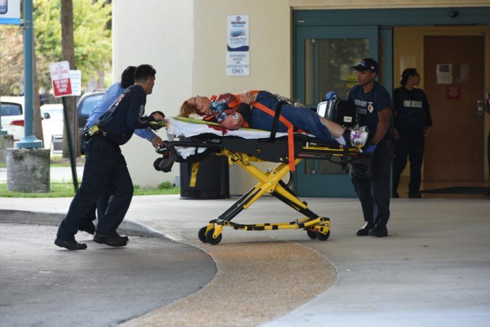 Al menos tres muertos y varios heridos en tiroteo en un aeropuerto internacional de Florida