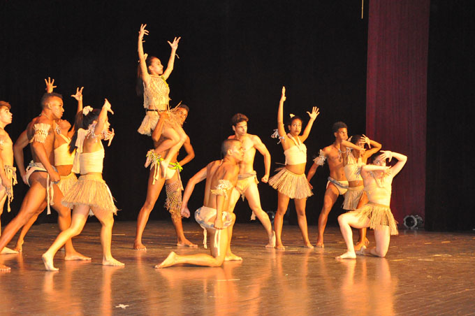 Premian en Bayamo a ganadores del Concurso nacional de danza y composición coreográfica Premian en Bayamo a ganadores del Concurso nacional de danza y composición coreográfica