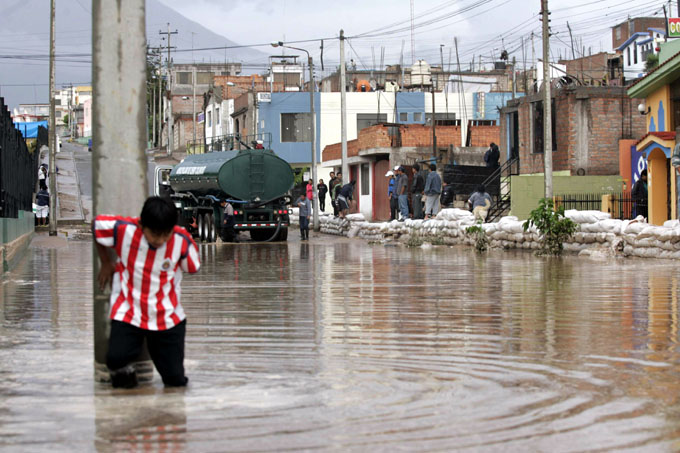 Intensas lluvias en Suramérica pudiera ser la reaparición del ENOS Intensas lluvias en Suramérica pudiera ser la reaparición del ENOS