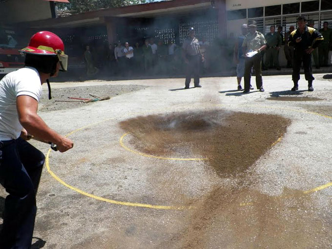 Gana brigada de Buey Arriba competencia contra incendios en Granma Gana brigada de Buey Arriba competencia contra incendios en Granma