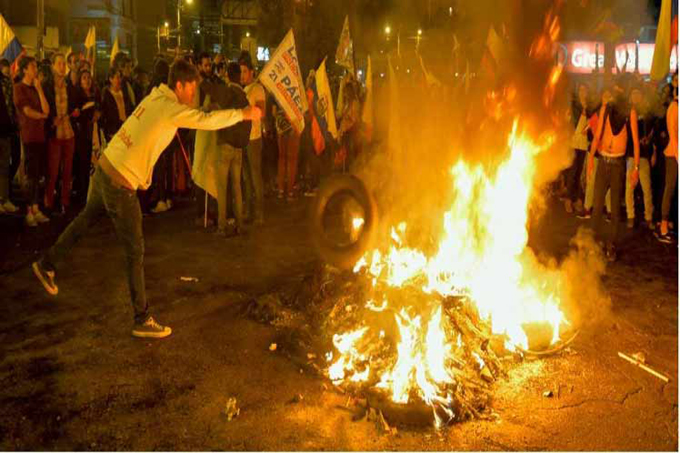 Manifestaciones opositoras causan congestión en capital de Ecuador