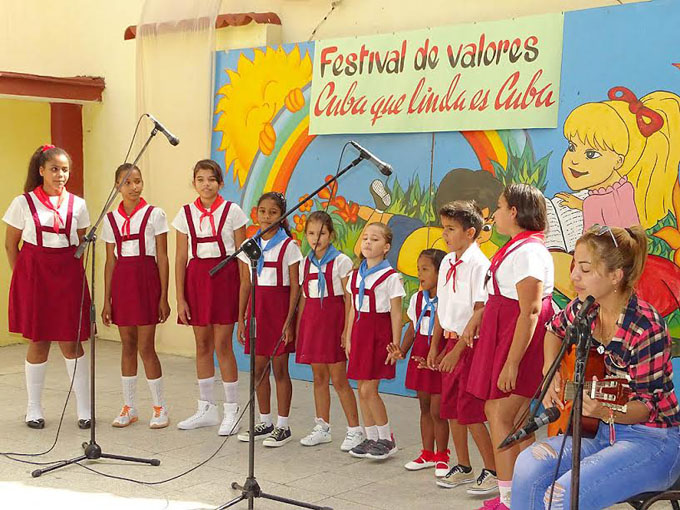 Sesiona festival infantil de música Cuba que linda es Cuba